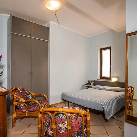 卡瓦略比安科酒店 招待所